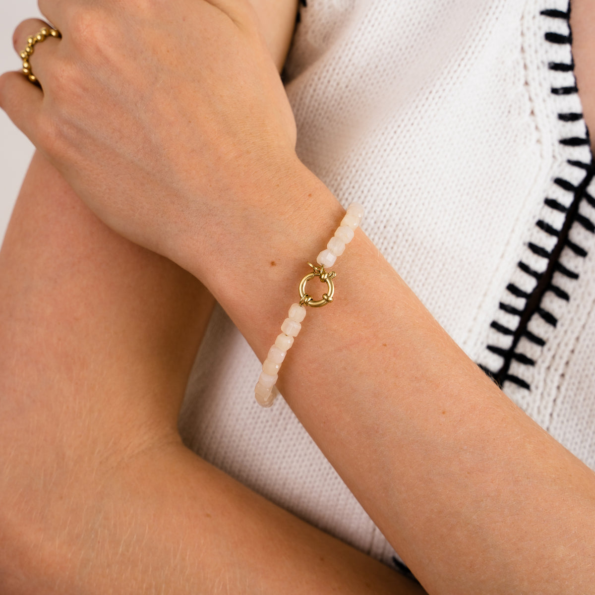 Natuurstenen armband  - Beige